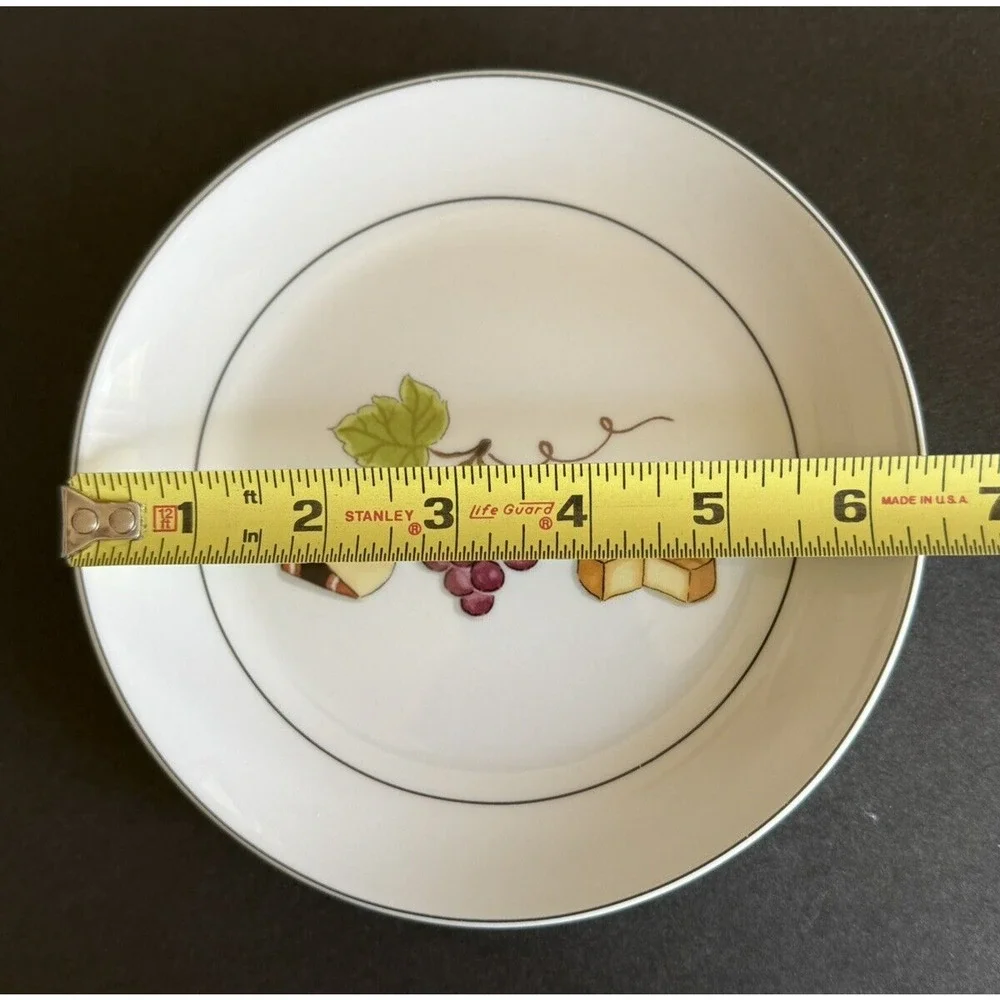 Crate & Barrel NANCY GREEN Fruit Fromage Appetizer Cheese Plates 6 1/2
